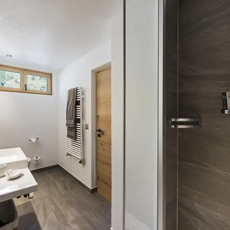 Hotel Chesa Valese