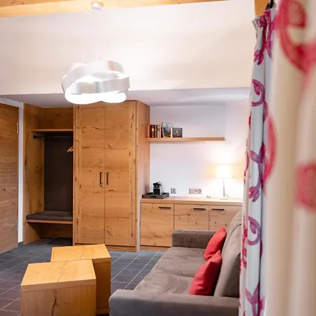 Chesa Valese Hotel
