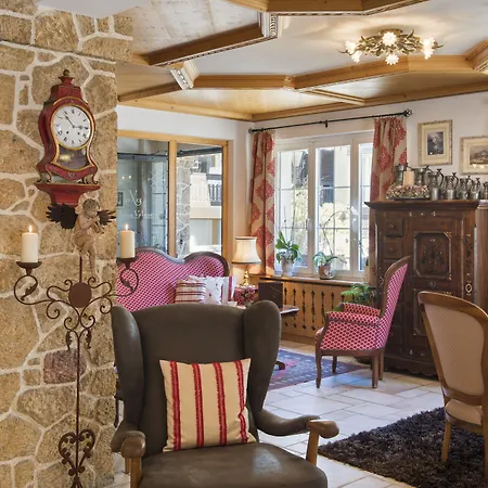 ホテル Chesa Valese By Sisters ツェルマット