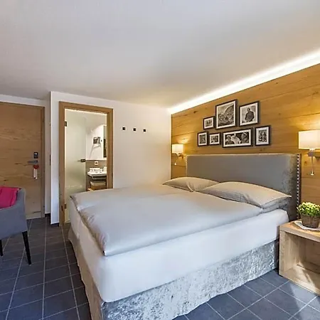 Chesa Valese By Sisters Hotel