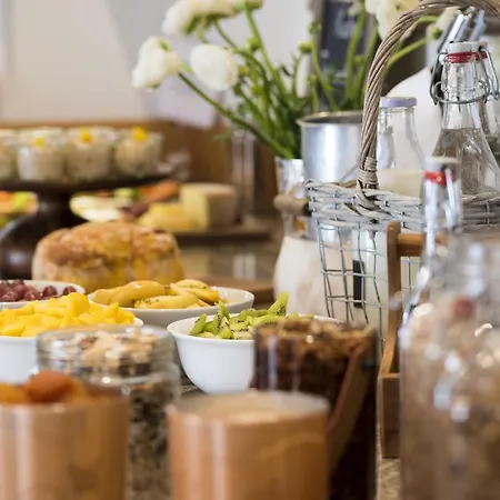 Chesa Valese By Sisters Готель