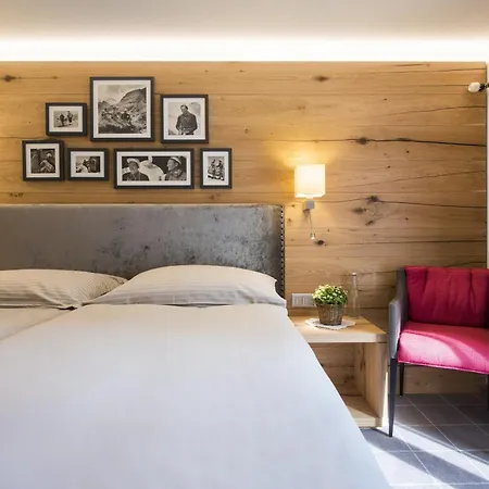 Chesa Valese By Sisters ツェルマット