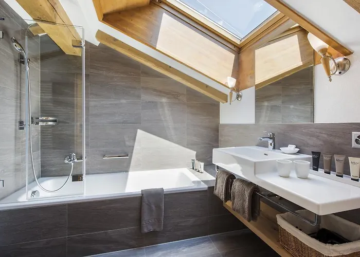 Chesa Valese By Sisters Hotel 4*