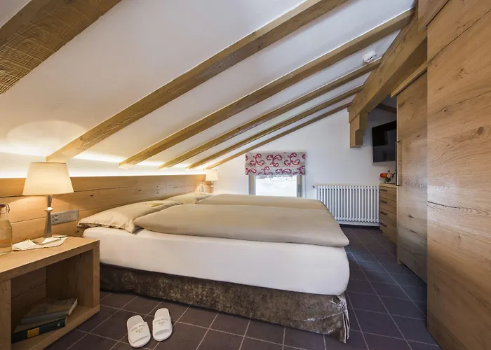 Chesa Valese By Sisters Hotel