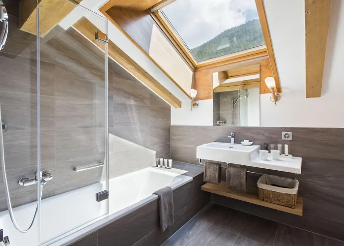 Chesa Valese By Sisters 4*