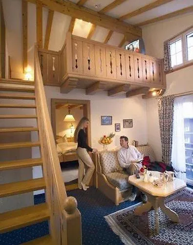 Hotel Chesa Valese By Sisters 4*