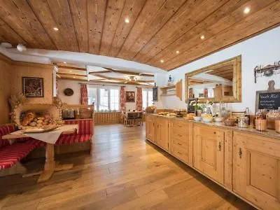 Chesa Valese By Sisters