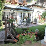 Hotel Chesa Valese By Sisters