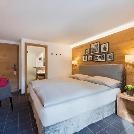 Szálloda Chesa Valese By Sisters 4*