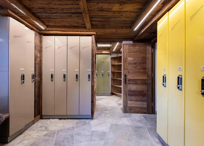 Chesa Valese By Sisters ホテル 4*