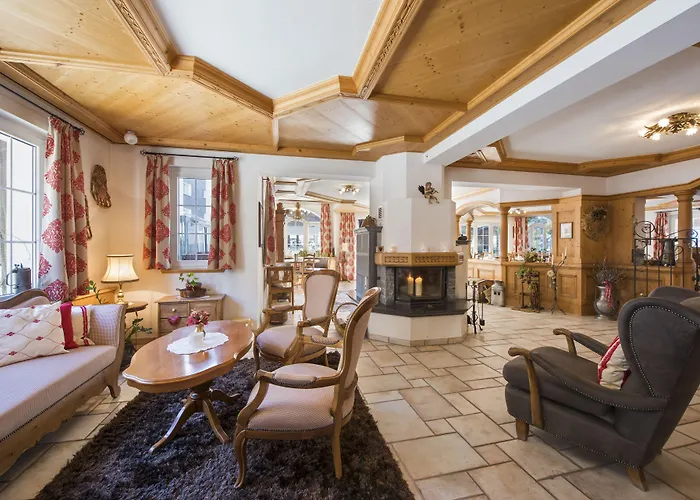 ホテル Chesa Valese By Sisters