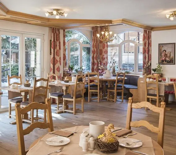 Chesa Valese By Sisters ホテル 4*